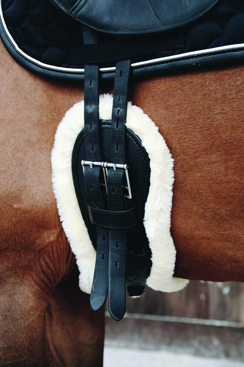 Kentucky Horsewear Vegan Anatomic Sheepskin Short Girth
