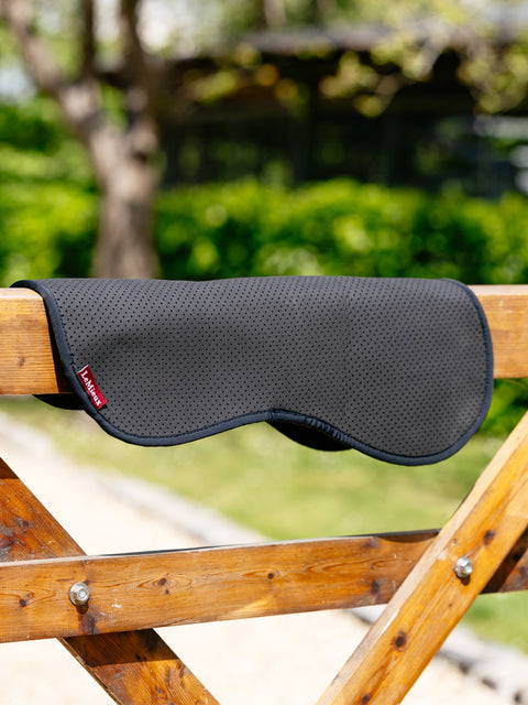 LeMieux® Shaped Non-Slip Half Pad